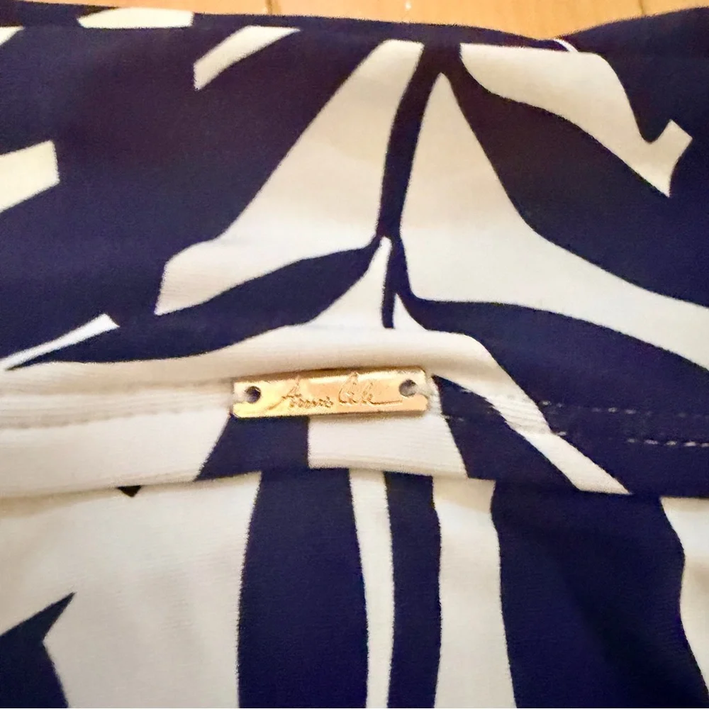 Anne Cole Navy and White Hidden Pockets Floral Swim Skirt - Picture 5 of 10